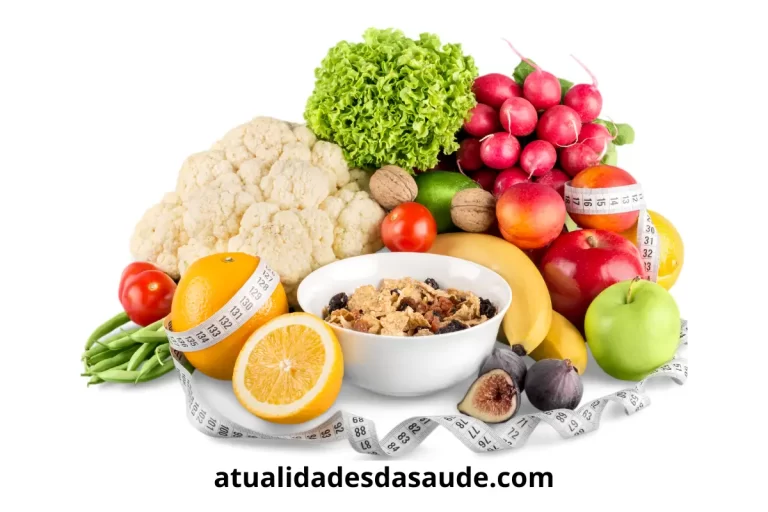 Uma mesa com alimentos da dieta low carb.